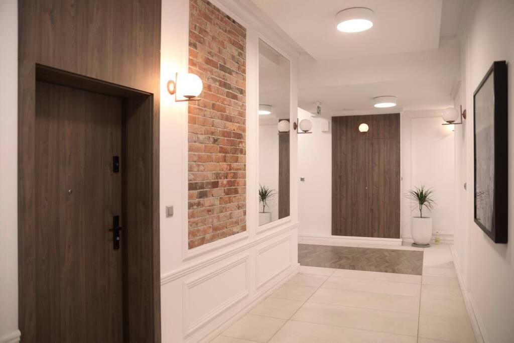 Elegant Apartment In The City Center Breslau Exterior foto